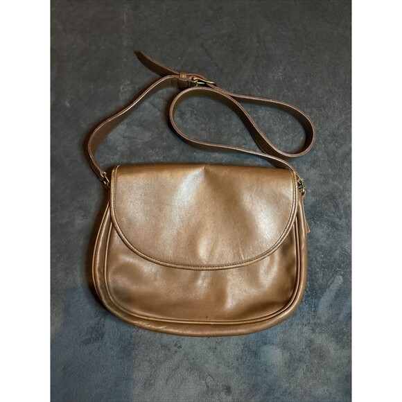 Vintage 90s Coach Bag Brown Leather Saddle Side Cross Body USA O27-9919 - Picture 1 of 7